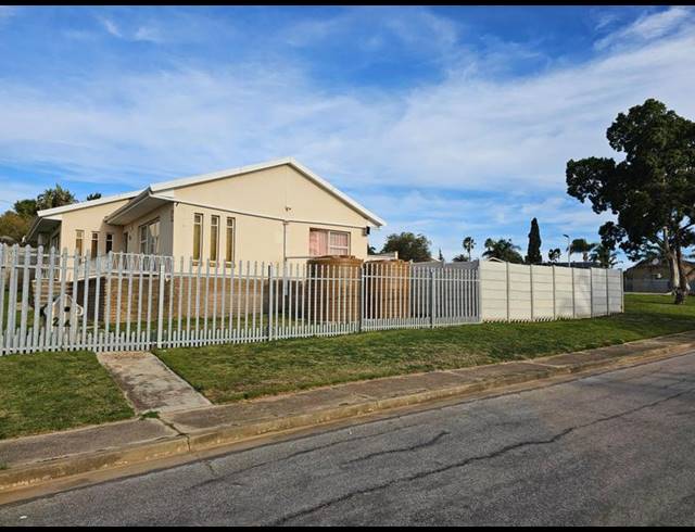 3 BEDROOM PROPERTY TO RENT IN STRELITZIA PARK